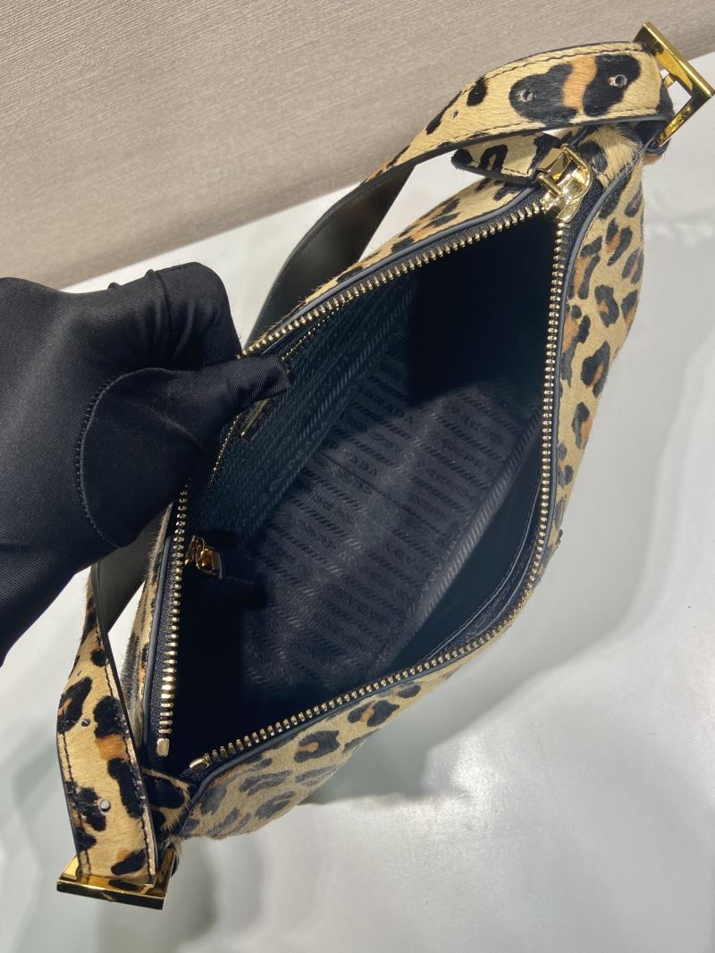 Pra*a hobo bags
